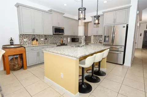 Kitchen - 5232 Villa Rosa Ave, Saint Cloud, FL 34771 photo 3 of 6