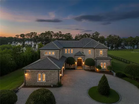 746 Lake Mills Rd, Oviedo, FL 32766