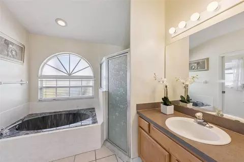 Bath - 3203 Sawgrass Creek Cir, Saint Cloud, FL 34772 photo 1 of 2