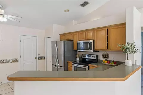 Kitchen - 3203 Sawgrass Creek Cir, Saint Cloud, FL 34772 photo 2 of 3