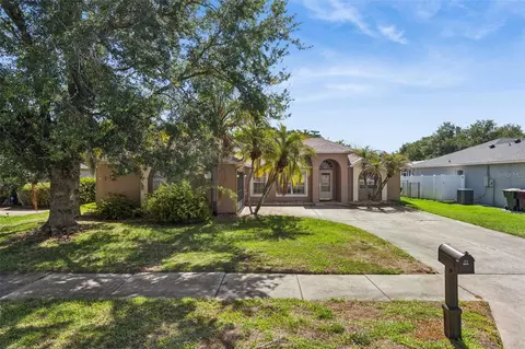Exterior - 3203 Sawgrass Creek Cir, Saint Cloud, FL 34772 photo 2 of 9