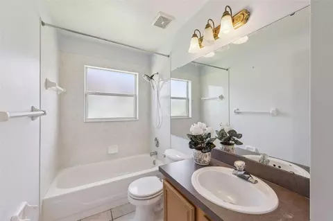 Bath - 3203 Sawgrass Creek Cir, Saint Cloud, FL 34772 photo 2 of 2