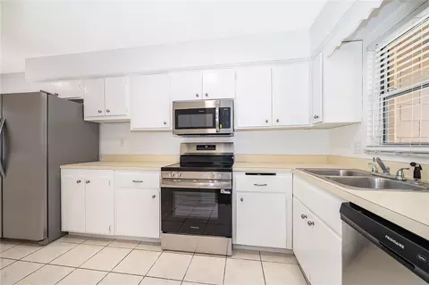 Kitchen - 4707 Pinellas Dr, Orlando, FL 32812 photo 2 of 2
