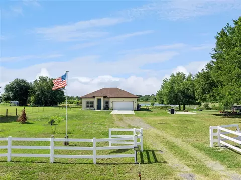 8020 Sergeant Pepper Dr, Howey In The Hills, FL 34737