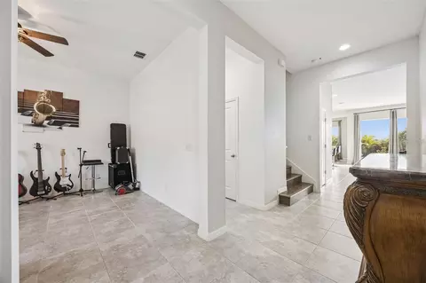Entry Way - 2091 Brillante Dr, Saint Cloud, FL 34771 photo 2 of 10