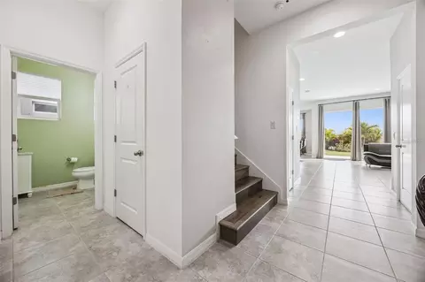 Entry Way - 2091 Brillante Dr, Saint Cloud, FL 34771 photo 7 of 10