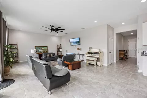 Living - 2091 Brillante Dr, Saint Cloud, FL 34771 photo 4 of 5