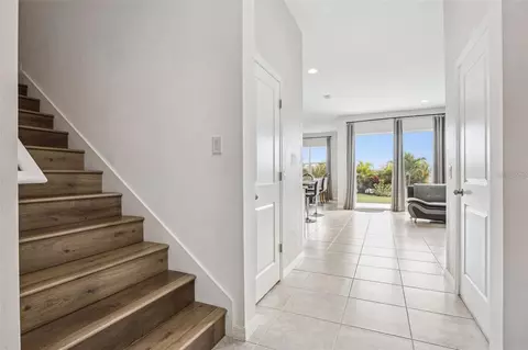Entry Way - 2091 Brillante Dr, Saint Cloud, FL 34771 photo 6 of 10