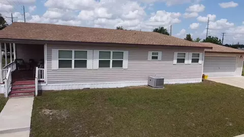 706 SE 3rd St, Mulberry, FL 33860