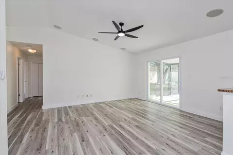Living - 414 Tranquille Oaks Dr, Ocoee, FL 34761 photo 4 of 5