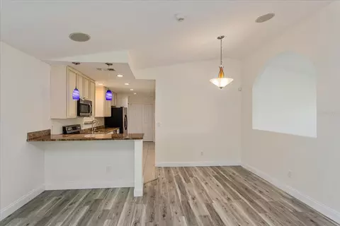 Living - 414 Tranquille Oaks Dr, Ocoee, FL 34761 photo 5 of 5