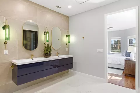 Bath - 1064 Ceasars Ct, Mount Dora, FL 32757 photo 3 of 5