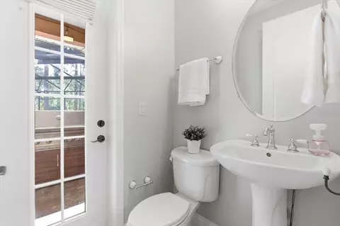Bath - 1064 Ceasars Ct, Mount Dora, FL 32757 photo 4 of 5