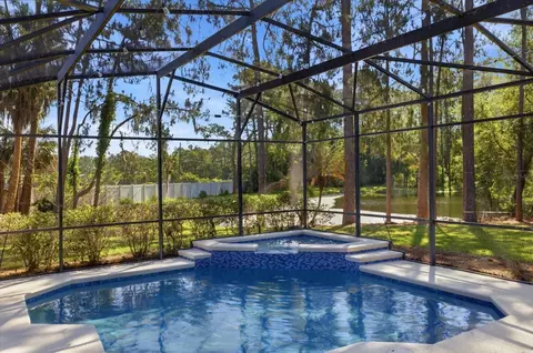 Exterior - 1064 Ceasars Ct, Mount Dora, FL 32757 photo 6 of 7