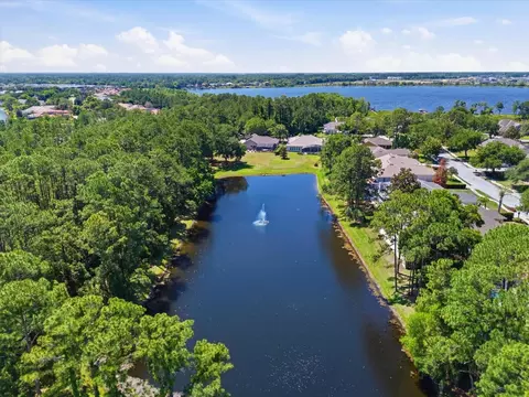 View/Area - 1064 Ceasars Ct, Mount Dora, FL 32757 photo 3 of 9