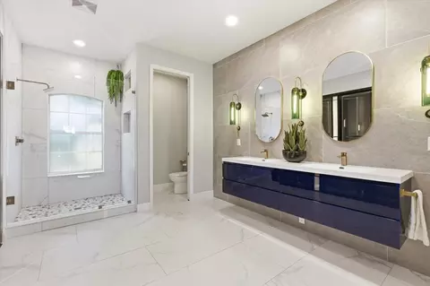 Bath - 1064 Ceasars Ct, Mount Dora, FL 32757 photo 2 of 5