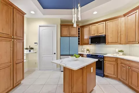 Kitchen - 1064 Ceasars Ct, Mount Dora, FL 32757 photo 2 of 3