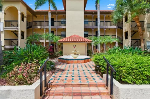 2400 Feather Sound Dr #1136, Clearwater, FL 33762