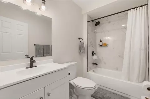 Bath - 829 NE 3rd St, Ocala, FL 34470 photo 1 of 1