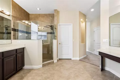 Bath - 232 Sagecrest Dr, Ocoee, FL 34761 photo 3 of 5