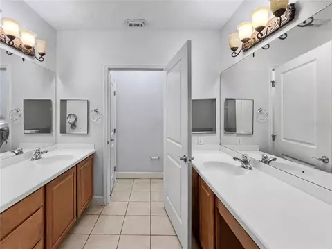 Bath - 1230 Wright Cir #108, Celebration, FL 34747 photo 4 of 5