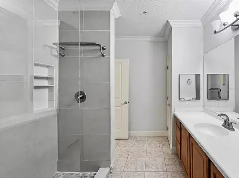 Bath - 1230 Wright Cir #108, Celebration, FL 34747 photo 2 of 5