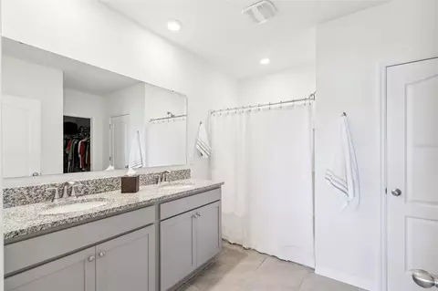 Bath - 5634 Winona Dr, Saint Cloud, FL 34771 photo 1 of 2