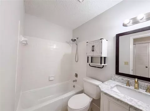 Bath - 543 Silver Course Cir, Ocala, FL 34472 photo 1 of 2