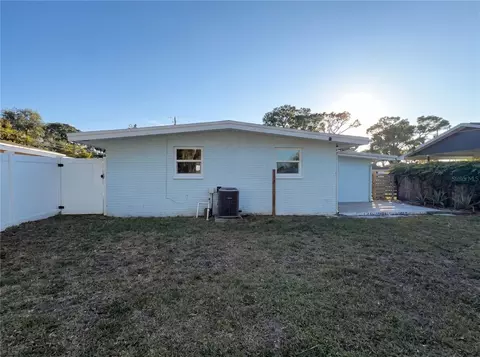 Exterior - 911 New York St, Edgewater, FL 32132 photo 5 of 5