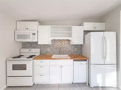 Kitchen - 911 New York St, Edgewater, FL 32132 photo 3 of 3