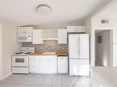 Kitchen - 911 New York St, Edgewater, FL 32132 photo 1 of 3