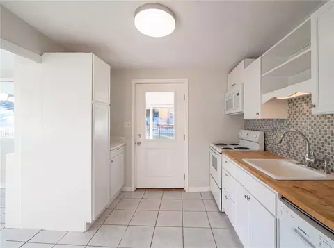 Kitchen - 911 New York St, Edgewater, FL 32132 photo 2 of 3