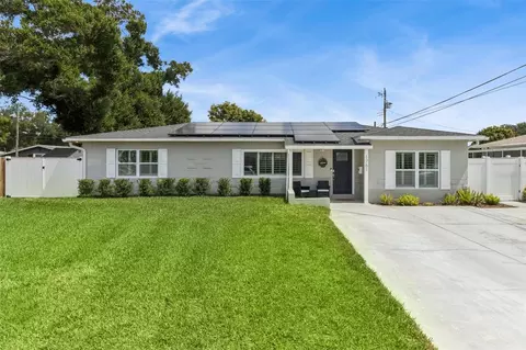 1761 65th Ave N, Saint Petersburg, FL 33702