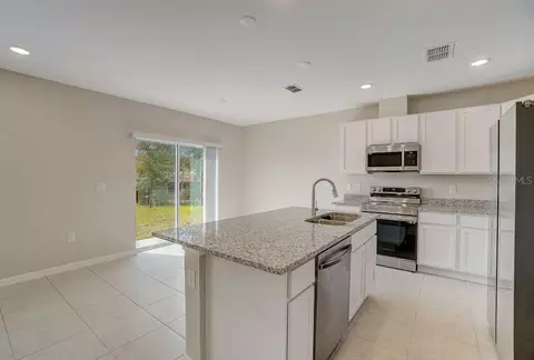 Kitchen - 589 Broadoak Dr, Dundee, FL 33838 photo 2 of 5