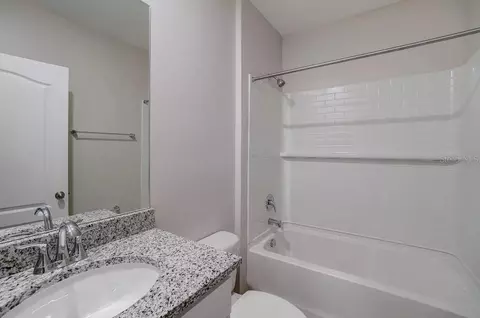 Bath - 589 Broadoak Dr, Dundee, FL 33838 photo 4 of 4