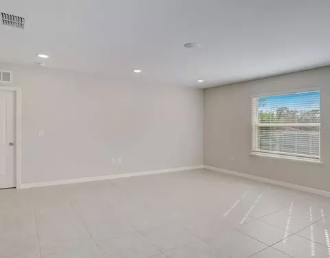 Living - 589 Broadoak Dr, Dundee, FL 33838 photo 4 of 4