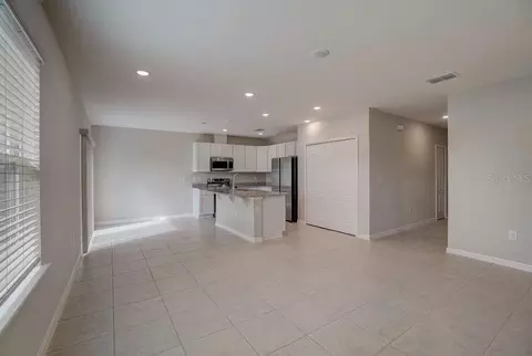 Living - 589 Broadoak Dr, Dundee, FL 33838 photo 2 of 4