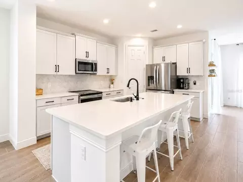 Kitchen - 5046 Down Ct, Saint Cloud, FL 34772 photo 1 of 3