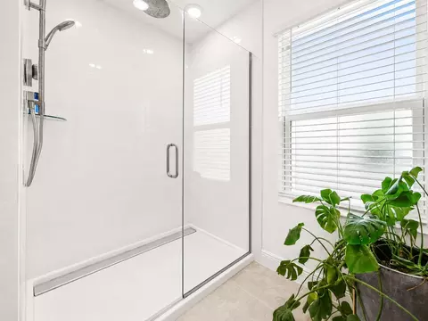 Bath - 5046 Down Ct, Saint Cloud, FL 34772 photo 4 of 6