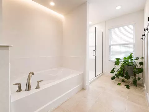 Bath - 5046 Down Ct, Saint Cloud, FL 34772 photo 3 of 6