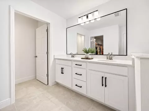 Bath - 5046 Down Ct, Saint Cloud, FL 34772 photo 2 of 6