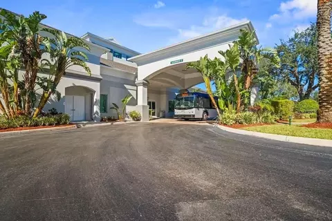 8303 Palm Pkwy #208, Orlando, FL 32836