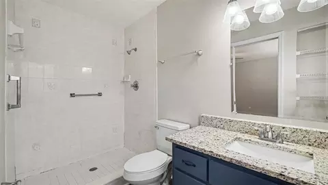 Bath - 4620 NE 8th St, Ocala, FL 34470 photo 1 of 2