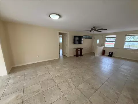 Living - 812 Guild Dr, Venice, FL 34285 photo 1 of 3