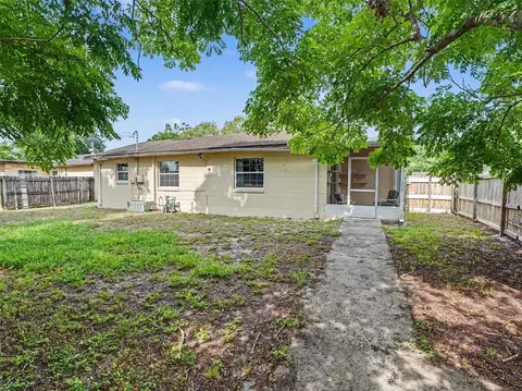 Exterior - 1609 Maureen Ave #4, Ocoee, FL 34761 photo 6 of 9