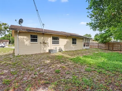 Exterior - 1609 Maureen Ave #4, Ocoee, FL 34761 photo 8 of 9