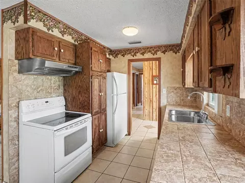 Kitchen - 1609 Maureen Ave #4, Ocoee, FL 34761 photo 3 of 3