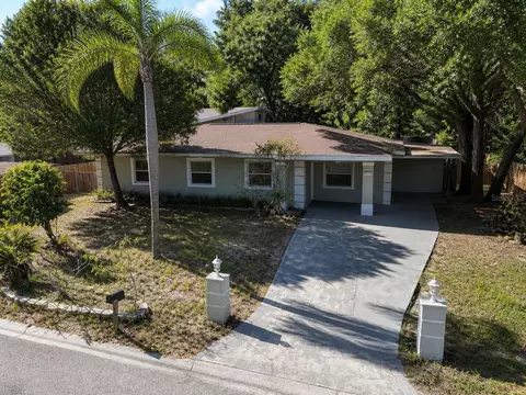 8618 Grandview Dr, Tampa, FL 33617