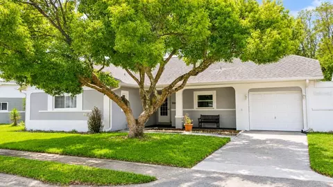 8243 Le Mesa St, Orlando, FL 32827