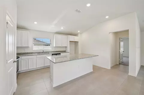 Kitchen - 20404 Lavender Bloom Loop, Mount Dora, FL 32757 photo 1 of 3